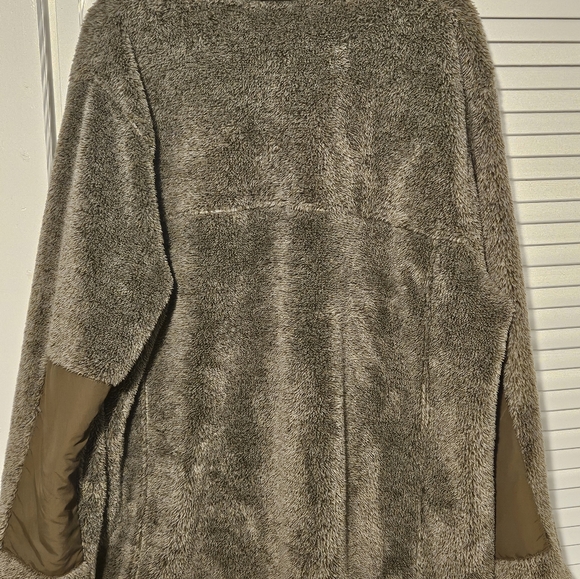 L.L. Bean Hi-Pile Fleece Pullover - Picture 5 of 6